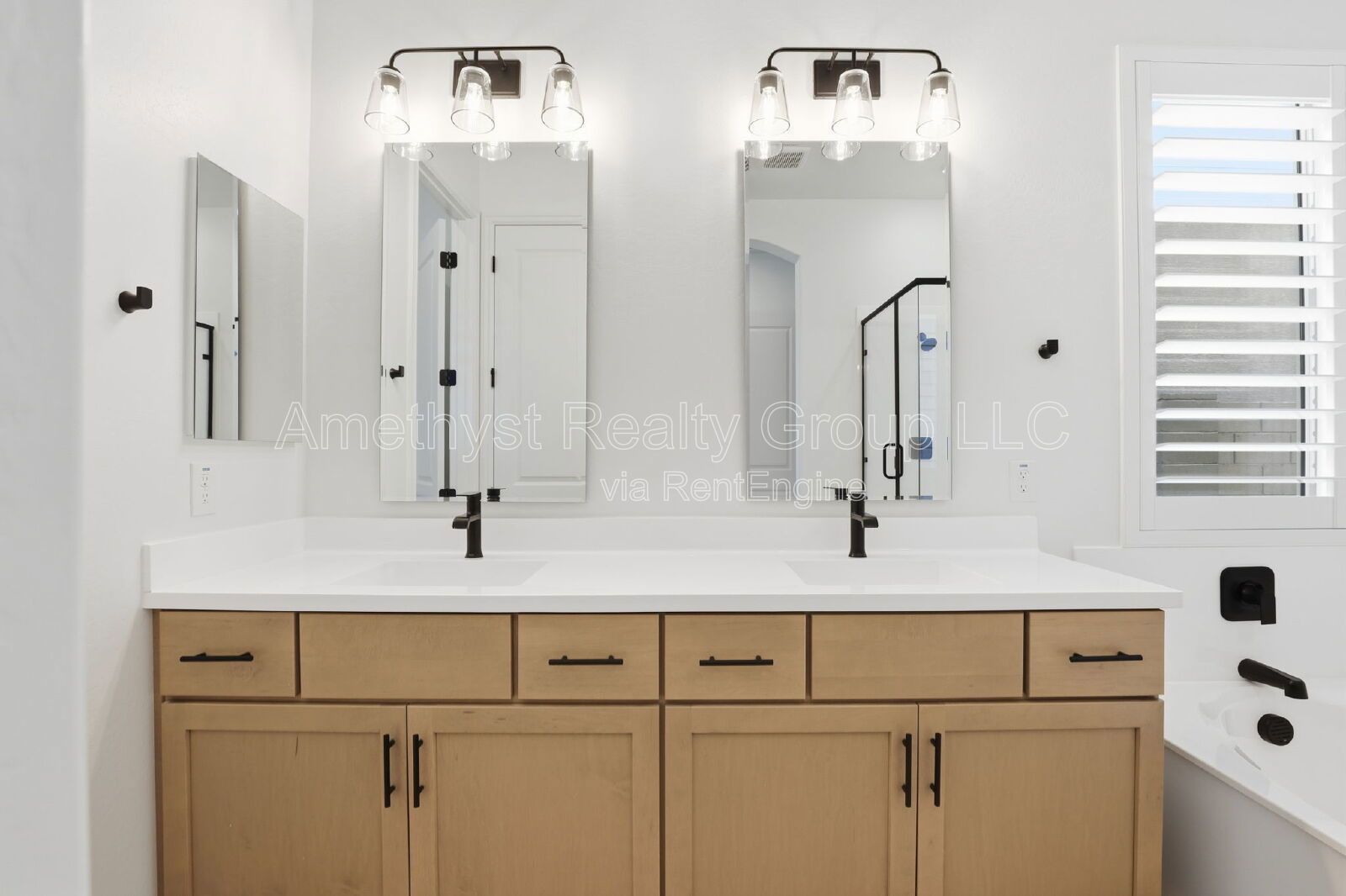 Brand New Build- 4 bedrooms, 3 bathrooms in Prasada! property image