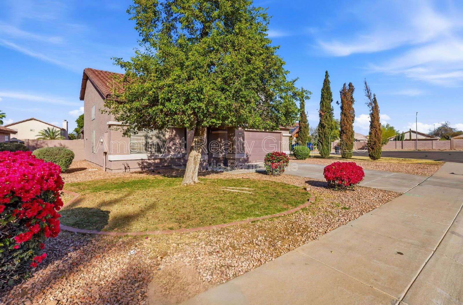 Spacious 3 Bedroom Home with Loft, Vaulted Ceilings & Open Layout property image