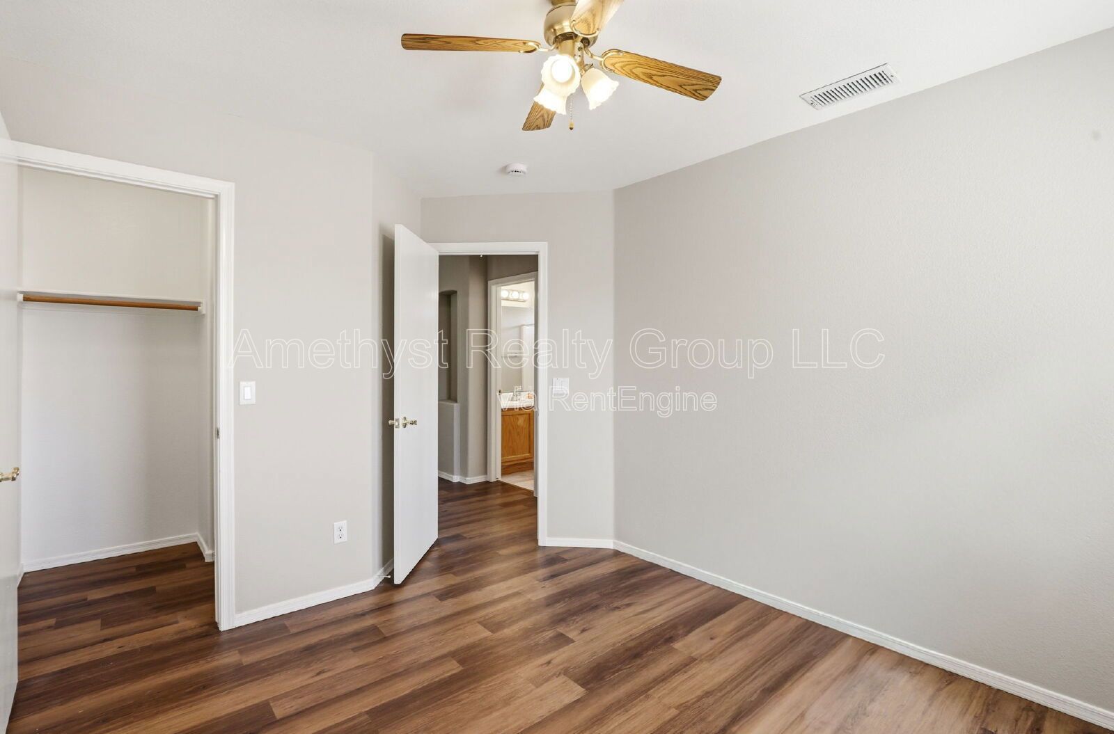 Spacious 3 Bedroom Home with Loft, Vaulted Ceilings & Open Layout property image