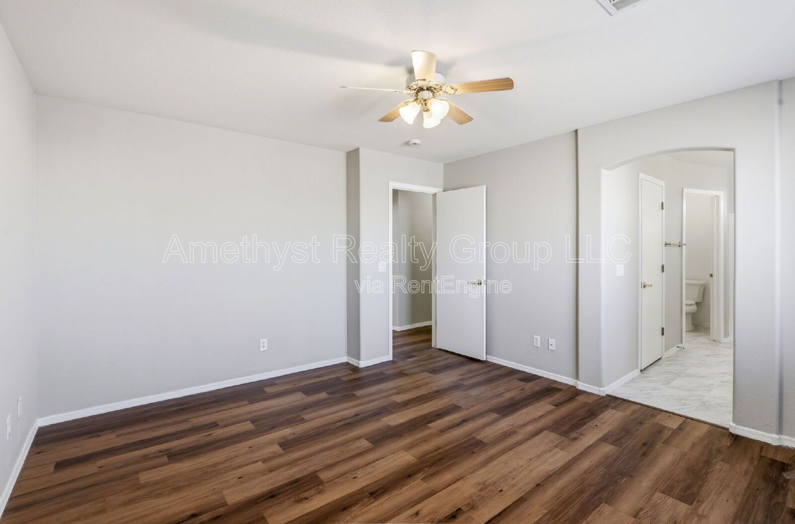 Spacious 3 Bedroom Home with Loft, Vaulted Ceilings & Open Layout property image