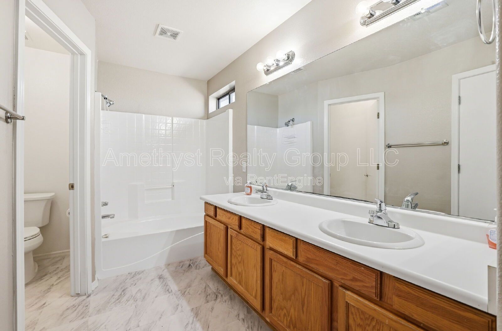 Spacious 3 Bedroom Home with Loft, Vaulted Ceilings & Open Layout property image