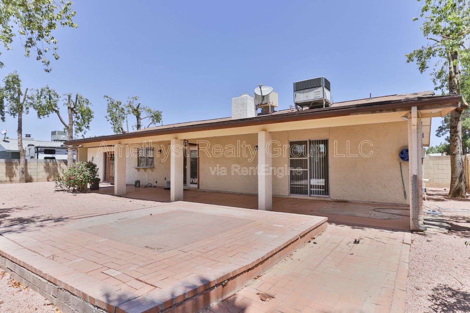 Spacious Living, Large Backyard, Convenient Glendale Location property image