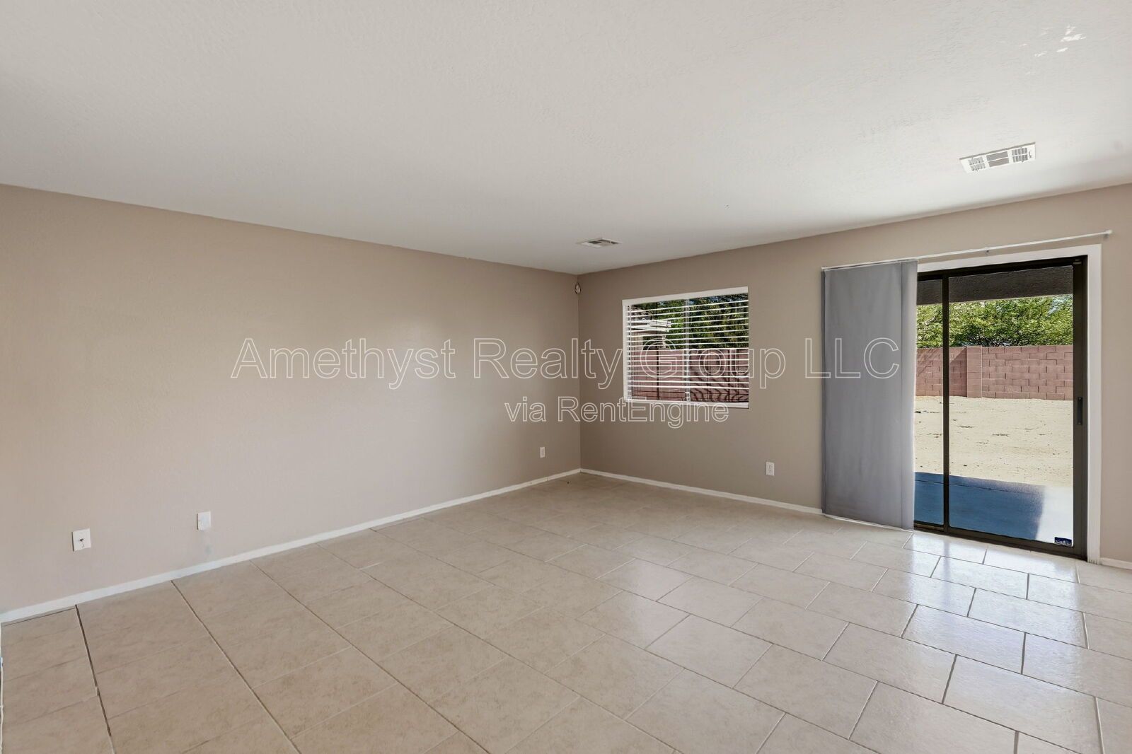Spacious 4-Bedroom Home with Loft & Flexible Living Spaces property image