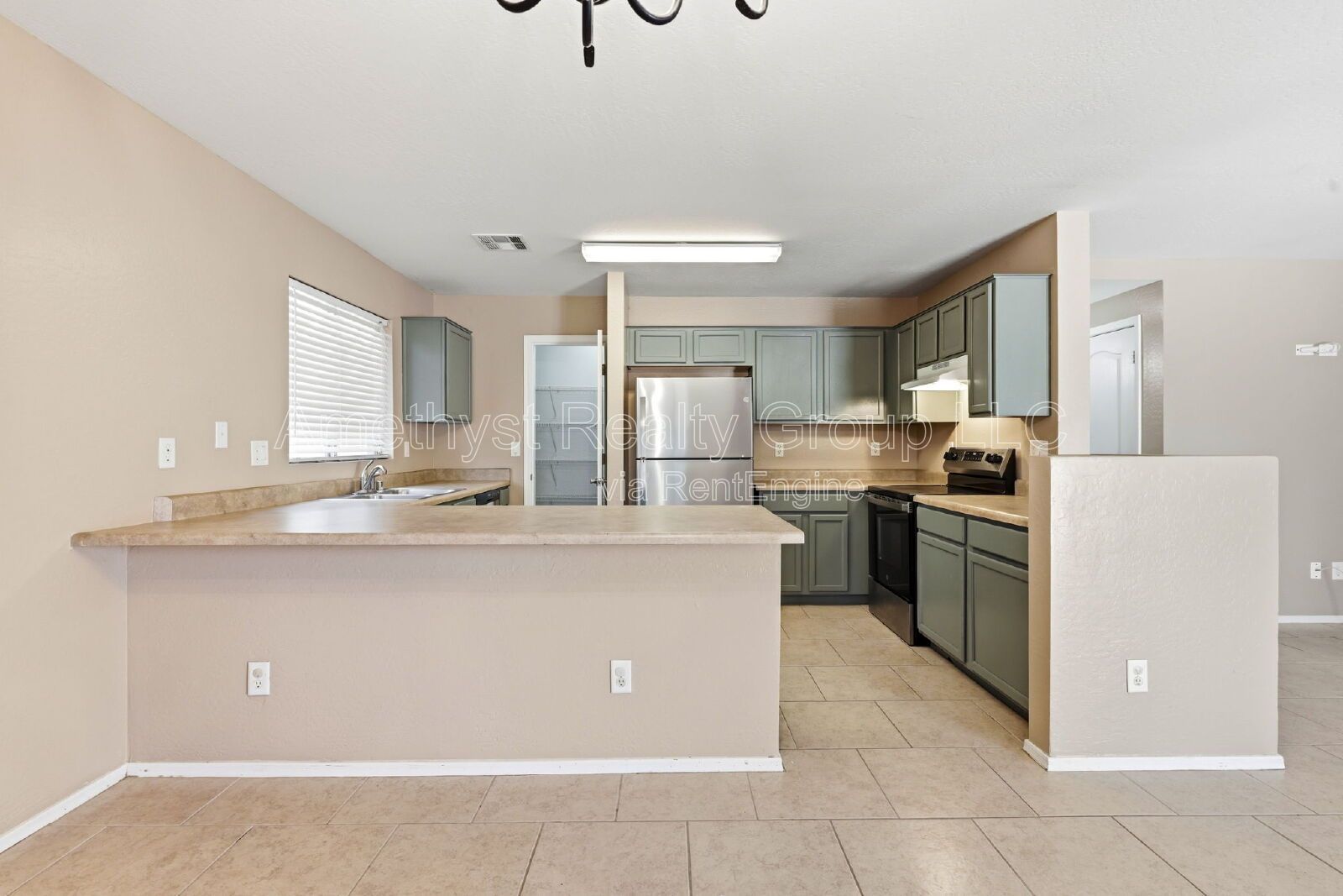 Spacious 4-Bedroom Home with Loft & Flexible Living Spaces property image