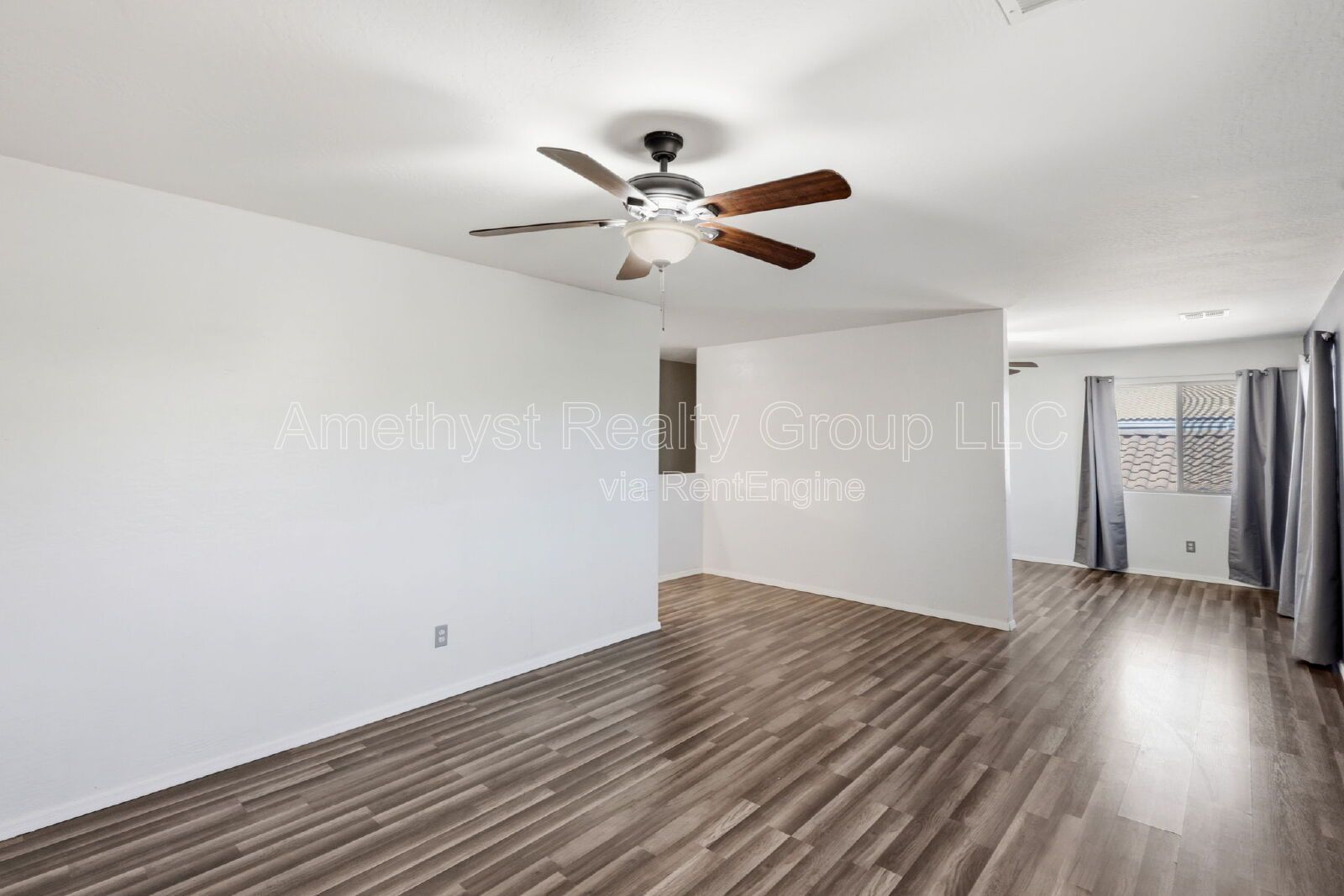 Spacious 4-Bedroom Home with Loft & Flexible Living Spaces property image