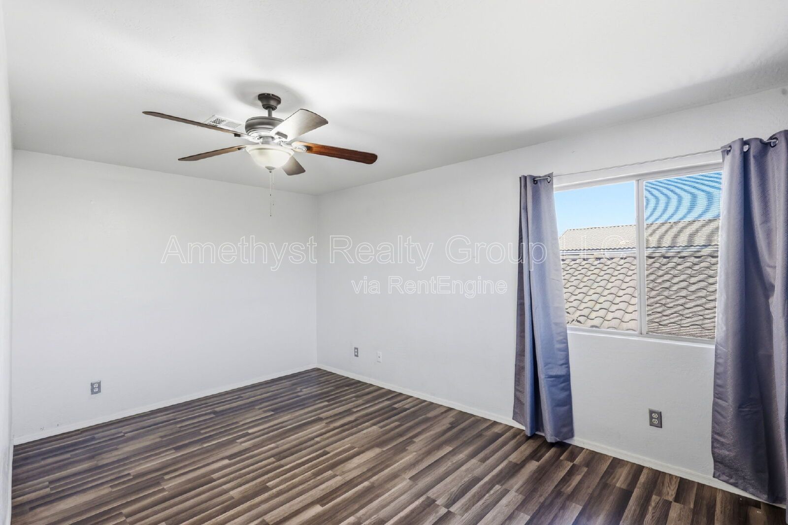 Spacious 4-Bedroom Home with Loft & Flexible Living Spaces property image