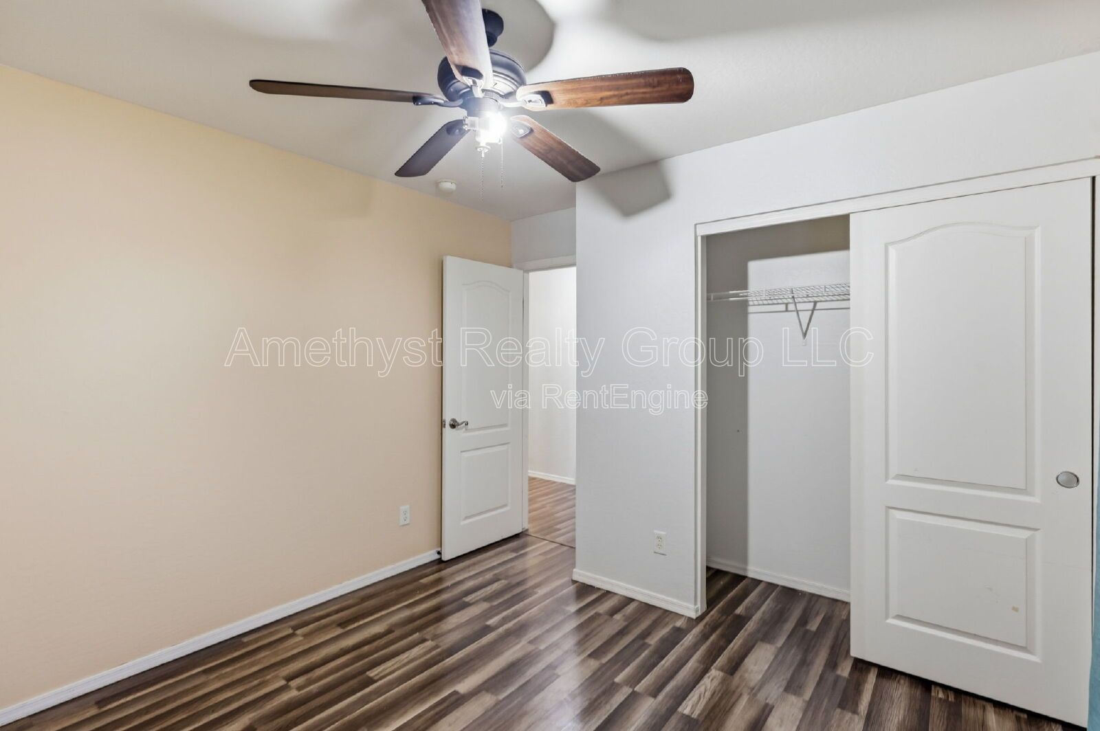 Spacious 4-Bedroom Home with Loft & Flexible Living Spaces property image