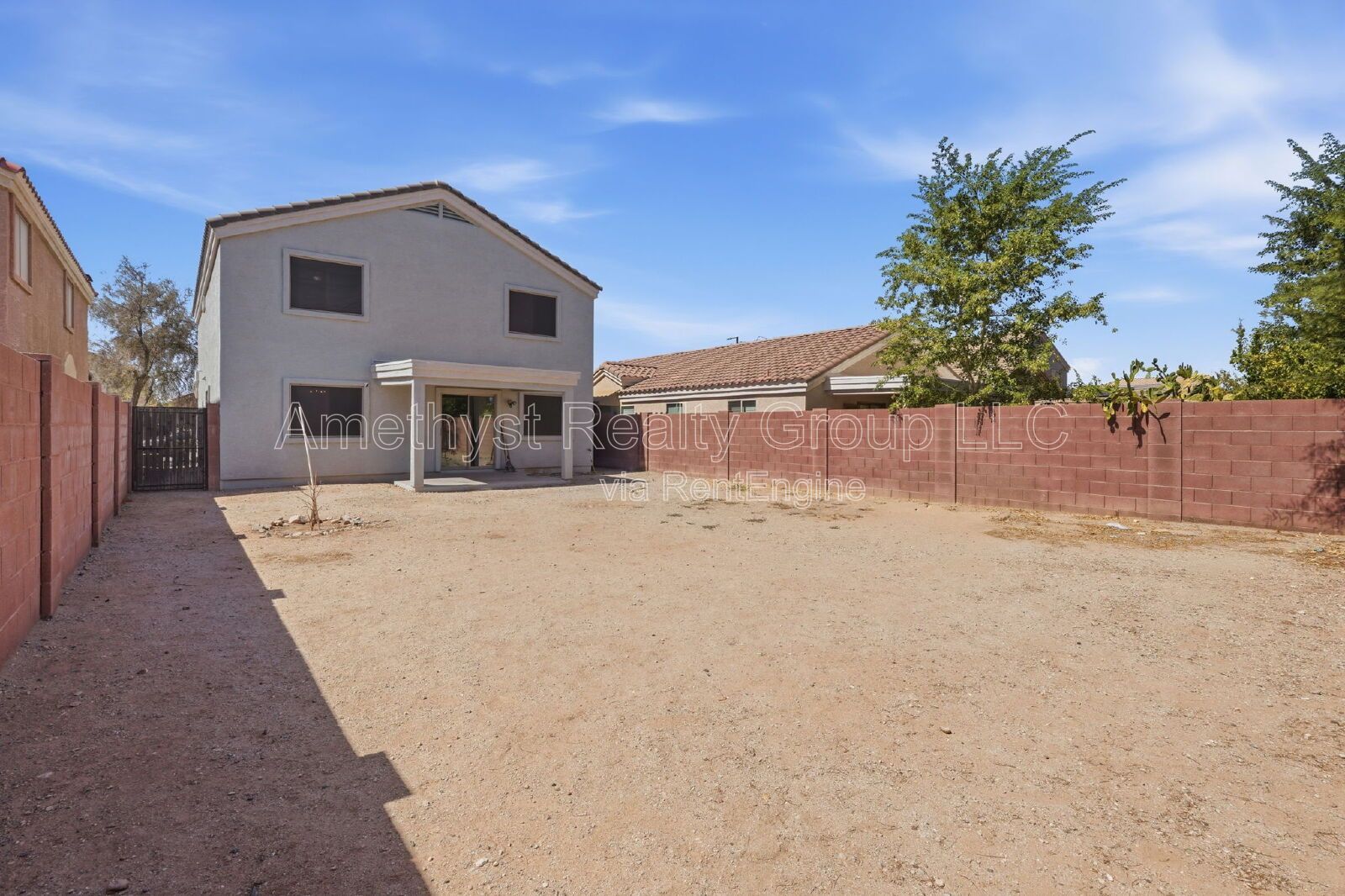 Spacious 4-Bedroom Home with Loft & Flexible Living Spaces property image