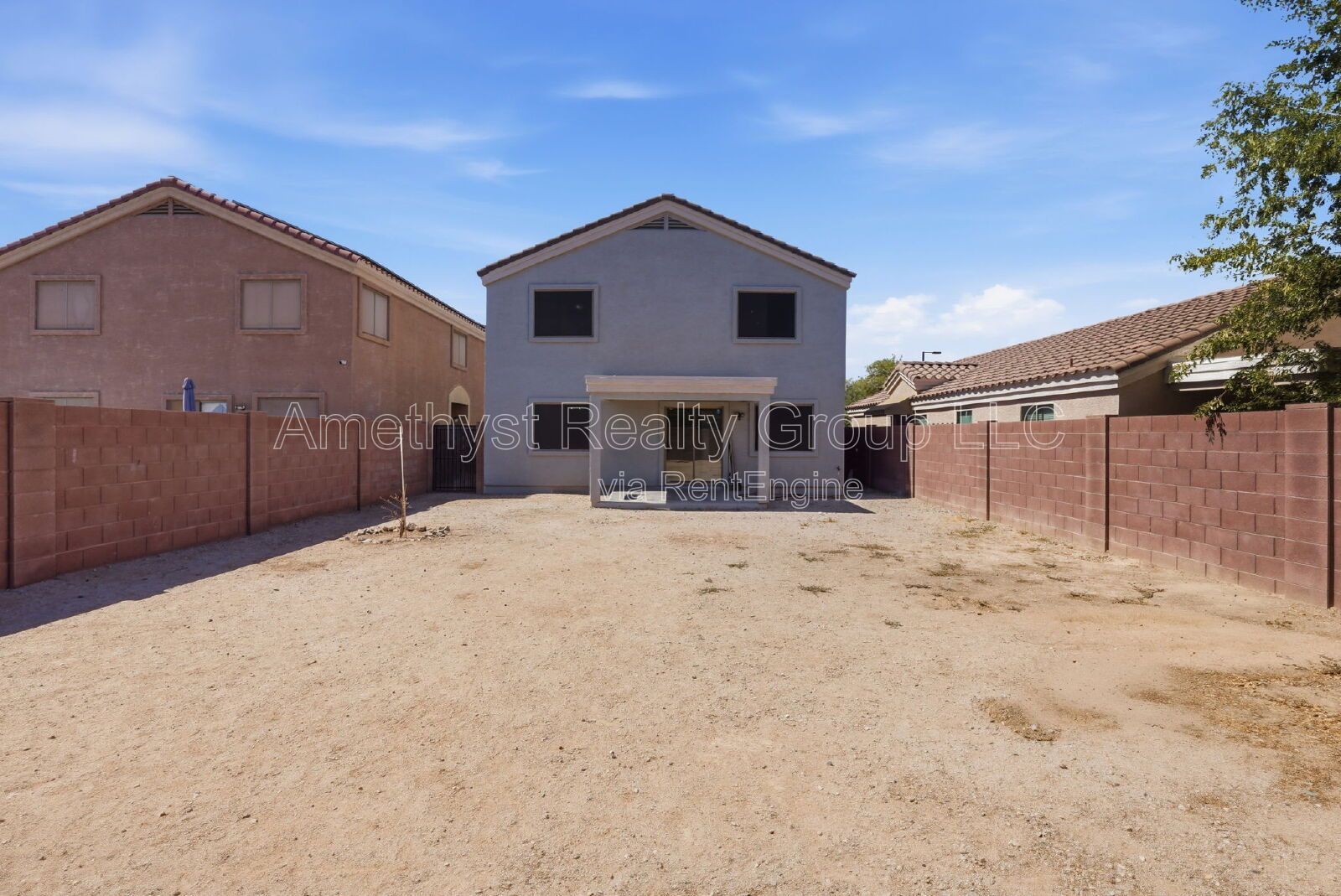Spacious 4-Bedroom Home with Loft & Flexible Living Spaces property image