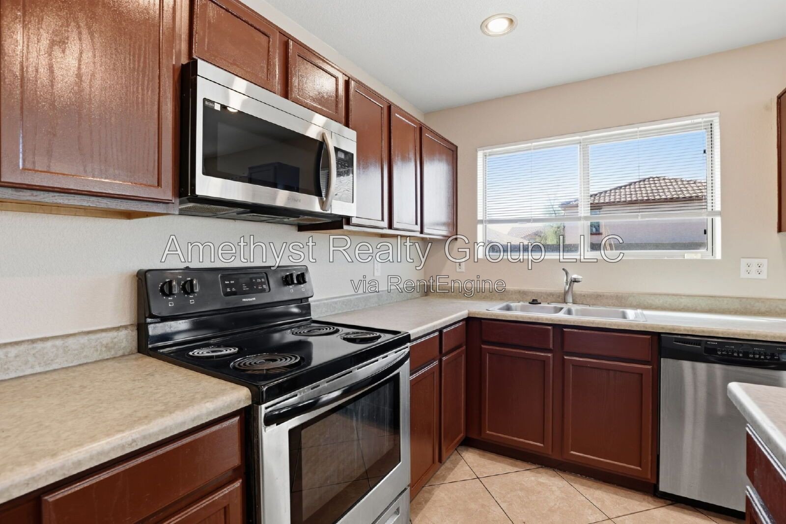 Spacious 4-Bedroom Retreat in Phoenix property image